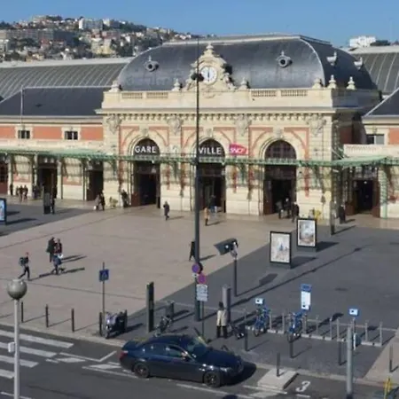 Romantic 1br Escape With Sun-rooftop Terrace شقة نيس