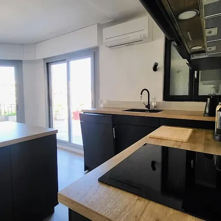 Romantic 1br Escape With Sun-rooftop Terrace شقة *