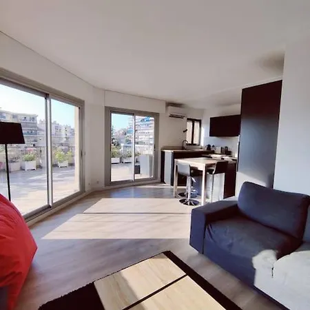 Romantic 1br Escape With Sun-rooftop Terrace