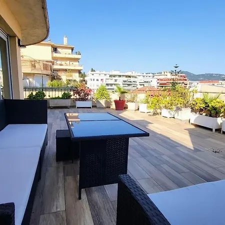 Romantic 1br Escape With Sun-rooftop Terrace Διαμέρισμα Νίκαια