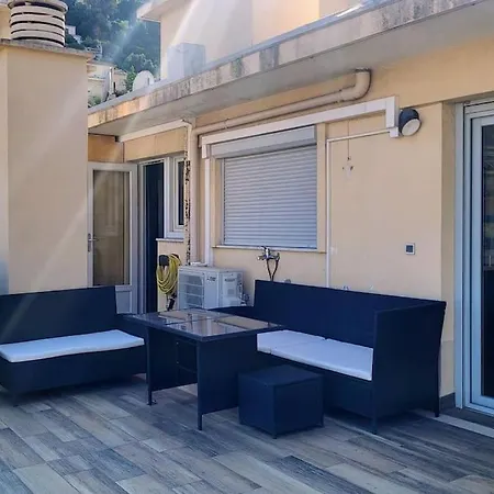 Lägenhet Romantic 1br Escape With Sun-rooftop Terrace Nice