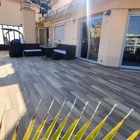 Romantic 1br Escape With Sun-rooftop Terrace Διαμέρισμα *