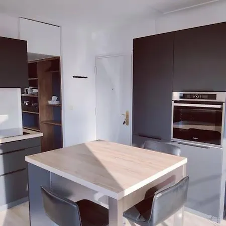 Romantic 1br Escape With Sun-rooftop Terrace Apartment Nice