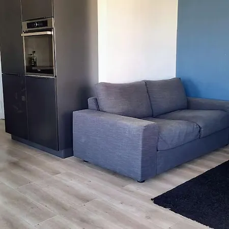 Romantic 1br Escape With Sun-rooftop Terrace