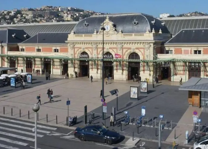 Romantic 1br Escape With Sun-rooftop Terrace Lejlighed Nice