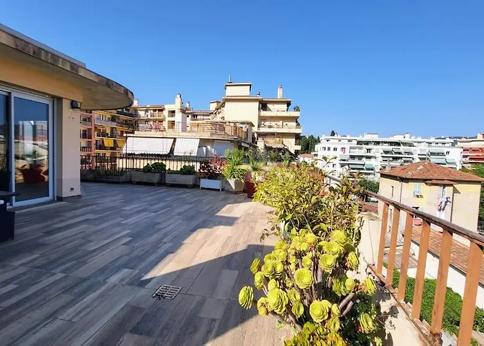 Romantic 1br Escape With Sun-rooftop Terrace アパート *