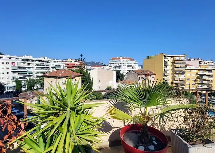 アパート Romantic 1br Escape With Sun-rooftop Terrace