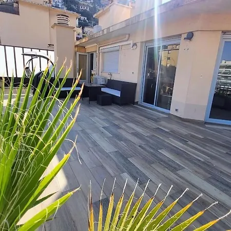 Romantic 1br Escape With Sun-rooftop Terrace Daire Nice