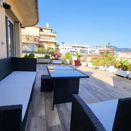 Romantic 1br Escape With Sun-rooftop Terrace Daire *