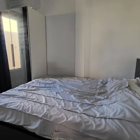 Daire Romantic 1br Escape With Sun-rooftop Terrace *